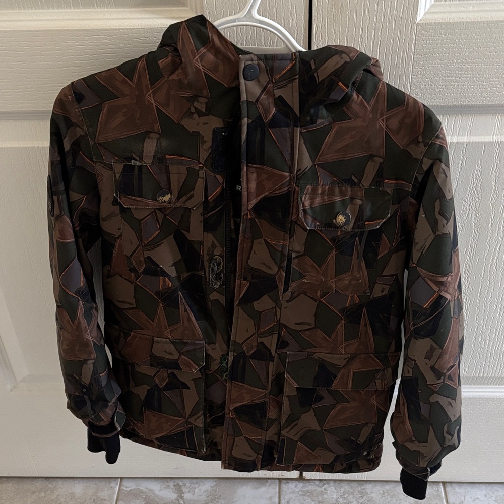 5/$25 Ripzone Camouflage Hooded Winter Jacket